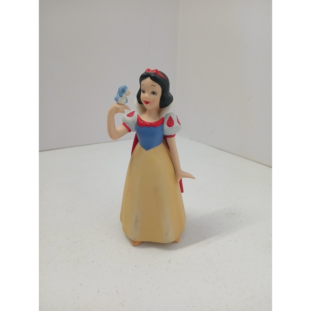 VTG Walt Disney Snow White‎ With Bird Figurine 5.5" Bird Sri Lanka Porcelain